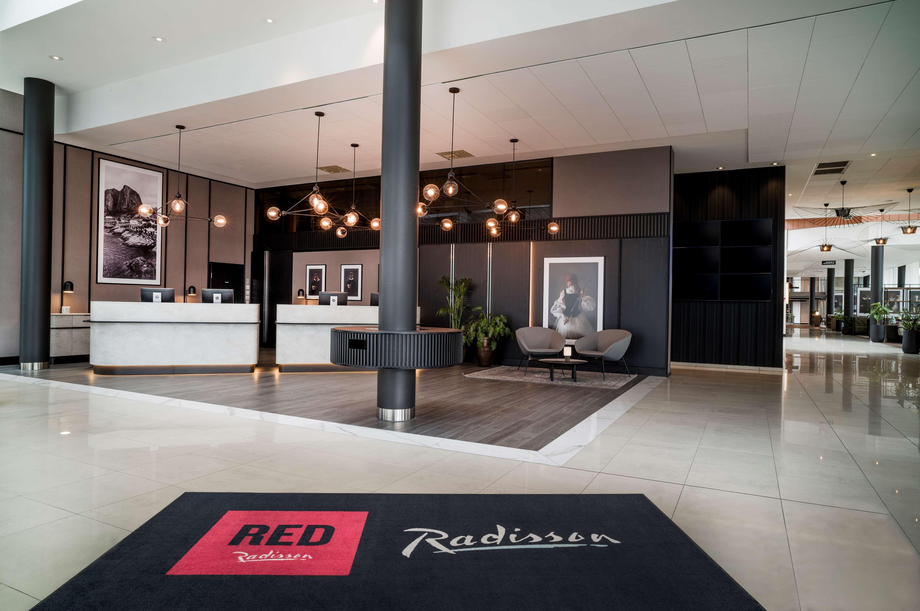 Готель Radisson Red, Oslo Airport Ґардермуен Екстер'єр фото